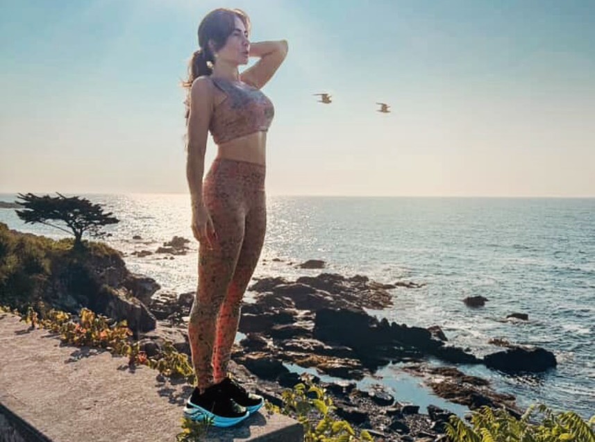 LEZAT female fit
