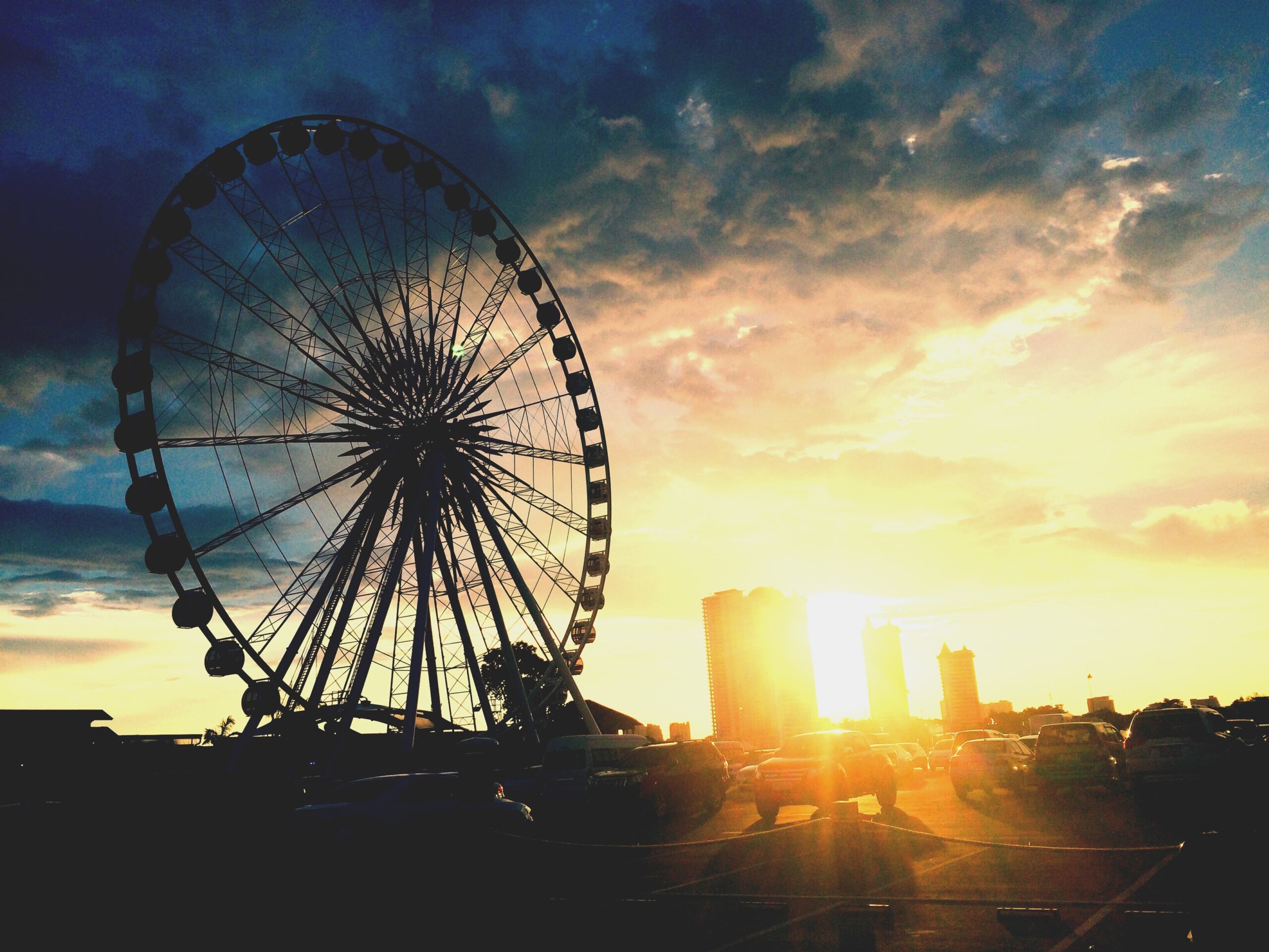 silhouettes-sunshine-blue