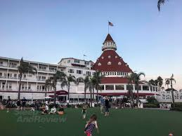 Outside view of Hotel del