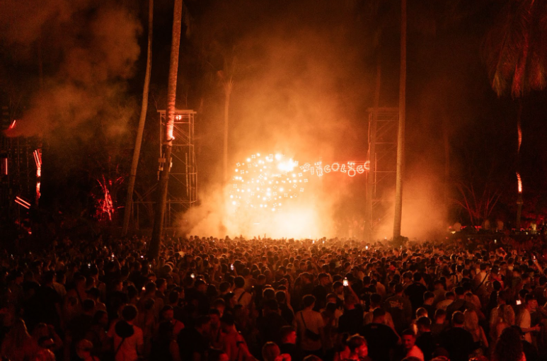 Circoloco event's crowd