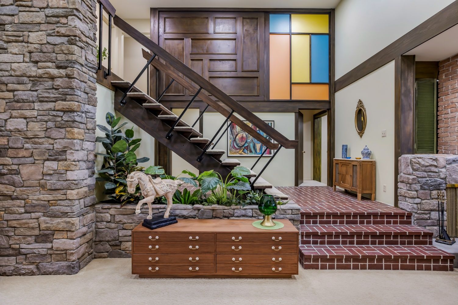 Brady Bunch House Declared Historic Landmark in Los Angeles Celebrating Iconic 1970s TV Culture and Mid-Century Home Design